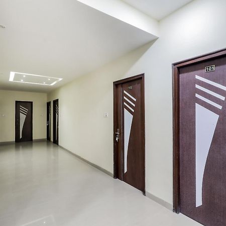 Oyo Hotel Relax Indore Exteriör bild